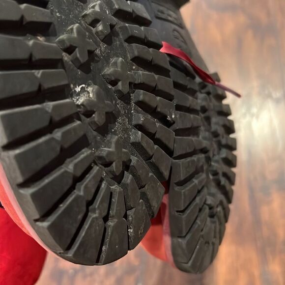 Premium Burgandy Red Timberlands with satin top and ribbon laces size 6 in EUC - Picture 10 of 11